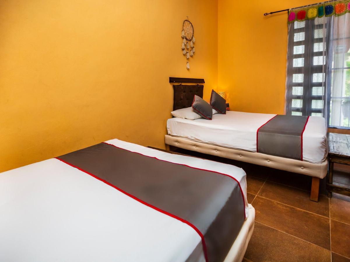 Casa Aluxes Hotel Valladolid  Zewnętrze zdjęcie