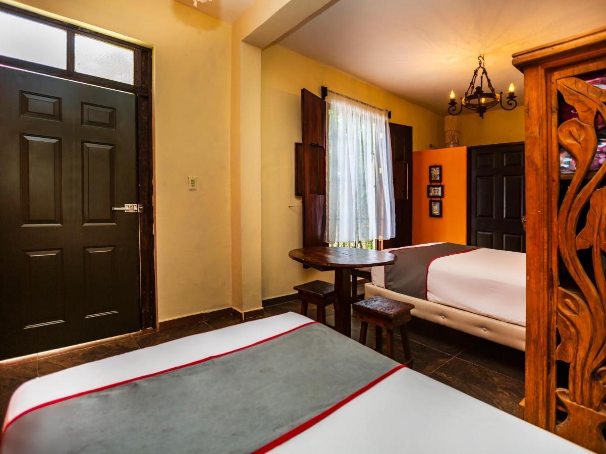 Casa Aluxes Hotel Valladolid  Zewnętrze zdjęcie