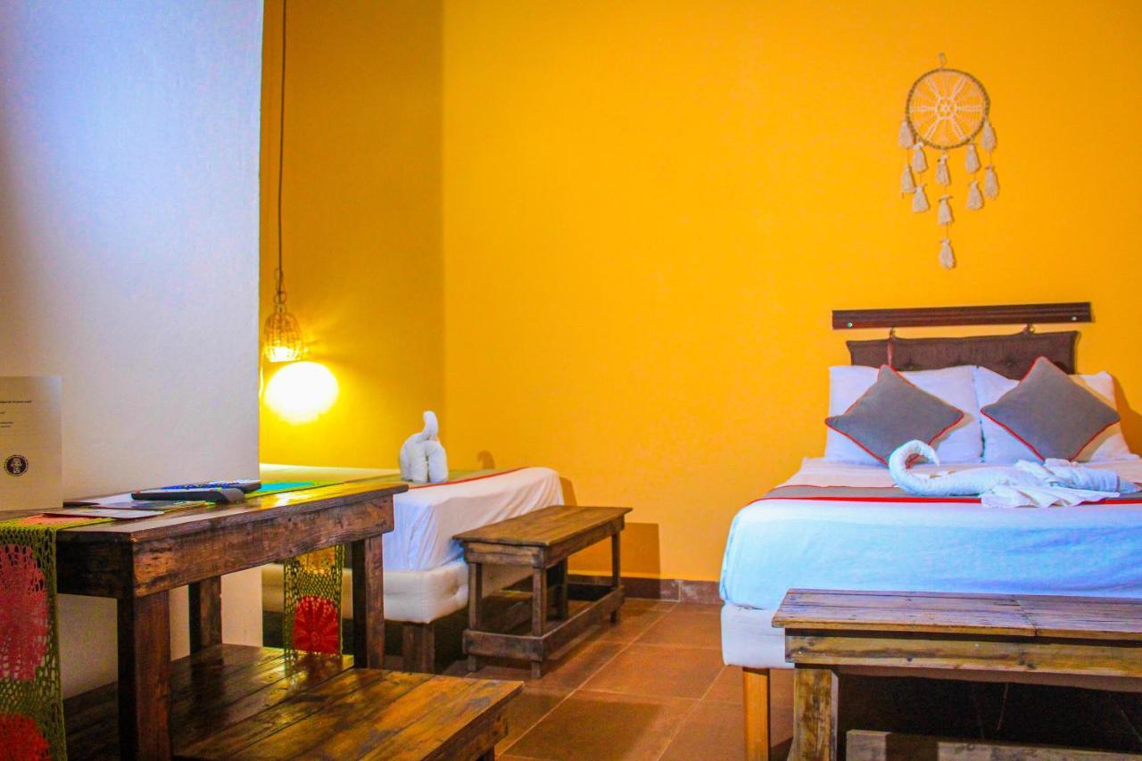 Casa Aluxes Hotel Valladolid  Zewnętrze zdjęcie